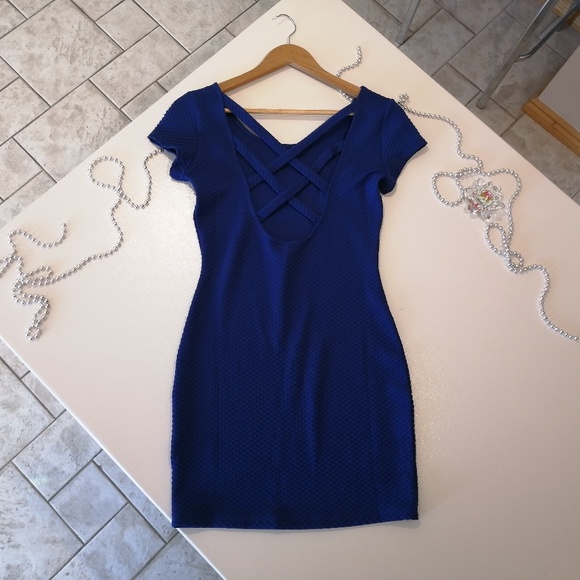 DIVIDED Sexy Open Back Bodycon Minidress NWOT - Picture 1 of 5
